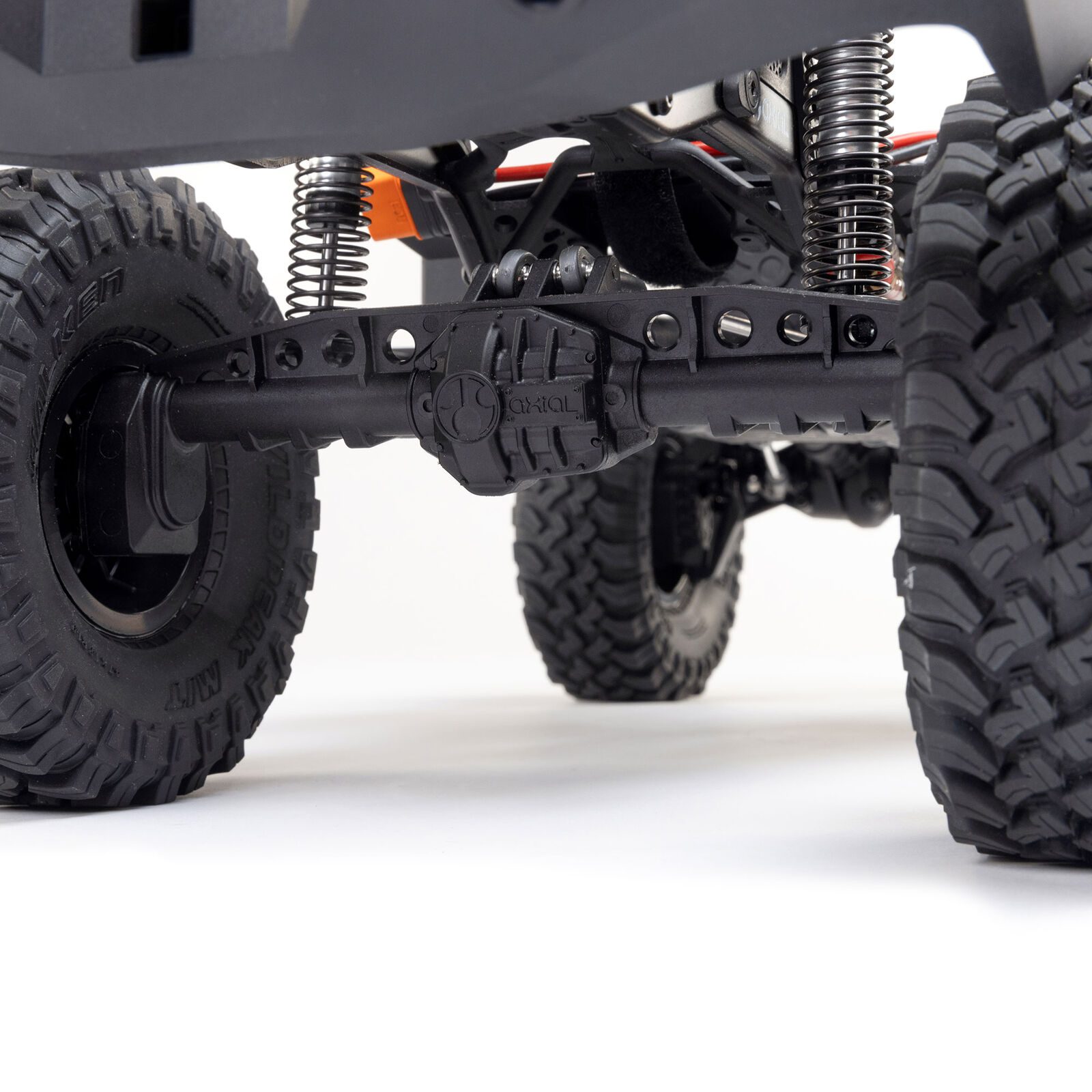 รถสเกลพร้อมเล่น AXI-1375T1: AXIAL1/10 SCX10 III BASE CAMP 4X4 ROCK CRAWLER RTR,สีขาว - Image 7