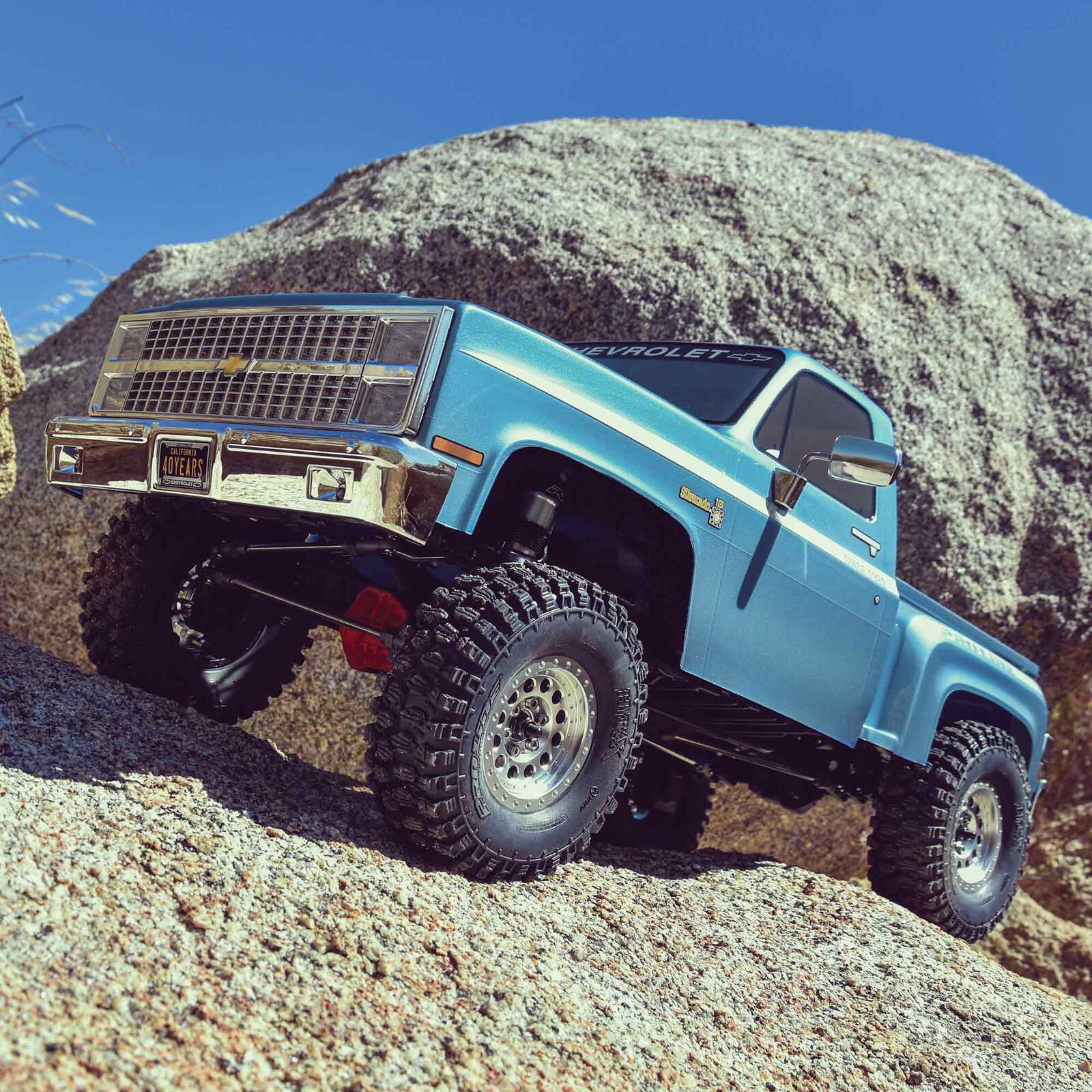 รถสเกลพร้อมเล่น AX103029 : AXIAL 1/10 SCX10 III PRO-LINE 1982 CHEVY K10 4X4 ROCK CRAWLER BRUSHED RTR - Image 9