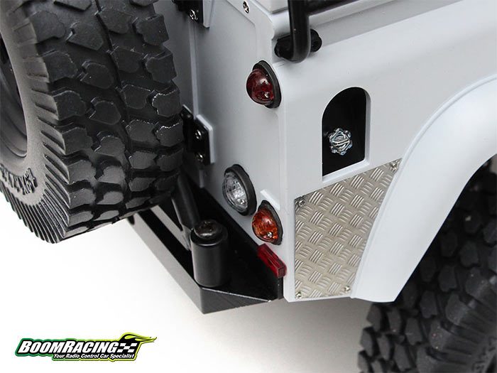 ชุดแต่งบอดี้แข็ง TRC/302220BK : Team Raffee Co.แผ่นสเตนเลส ลายตีนไก่สำหรับ Defender Wagon D90/D110 Silver - Image 5
