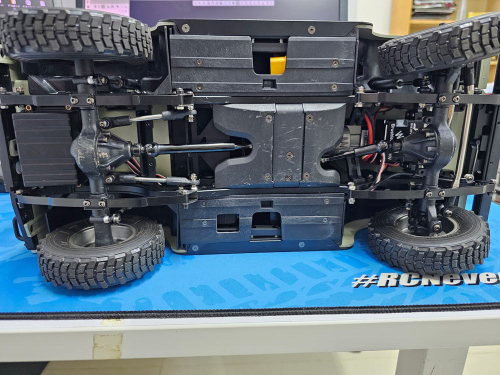 บันไดข้าง BRX02340: Boom Racing KUDU™ชุดแต่งอะลูมิเนียมกันกระแทก สำหรับ Land Rover® Series III 109 - Image 2