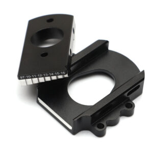 มอเตอร์ BRLC7027: Boom Racing อะแดปเตอร์ อลูมิเนียมพร้อมตัวยึดมอเตอร์สำหรับ BRX02 109