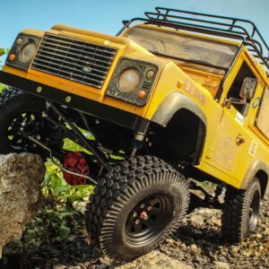 บอดี้แข็ง TRC/LR001 :  Team Raffee Co.**บอดี้พลาสติกแข็ง Defender D90 สเกล 1/10 พร้อมภายใน (ชุด DIY)**