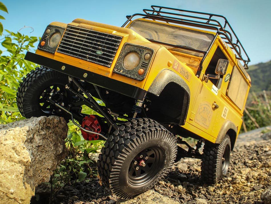บอดี้แข็ง TRC/LR001 : Team Raffee Co.**บอดี้พลาสติกแข็ง Defender D90 สเกล 1/10 พร้อมภายใน (ชุด DIY)**