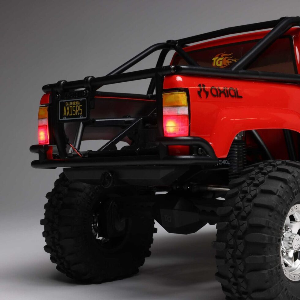 รถสเกลพร้อมเล่น AXI-2062T2 : AXIAL รถสเกล 1/10 SCX10 III 1987 Toyota SR5 4x4 RTR (มอเตอร์ Brushed) สีแดง - Image 26