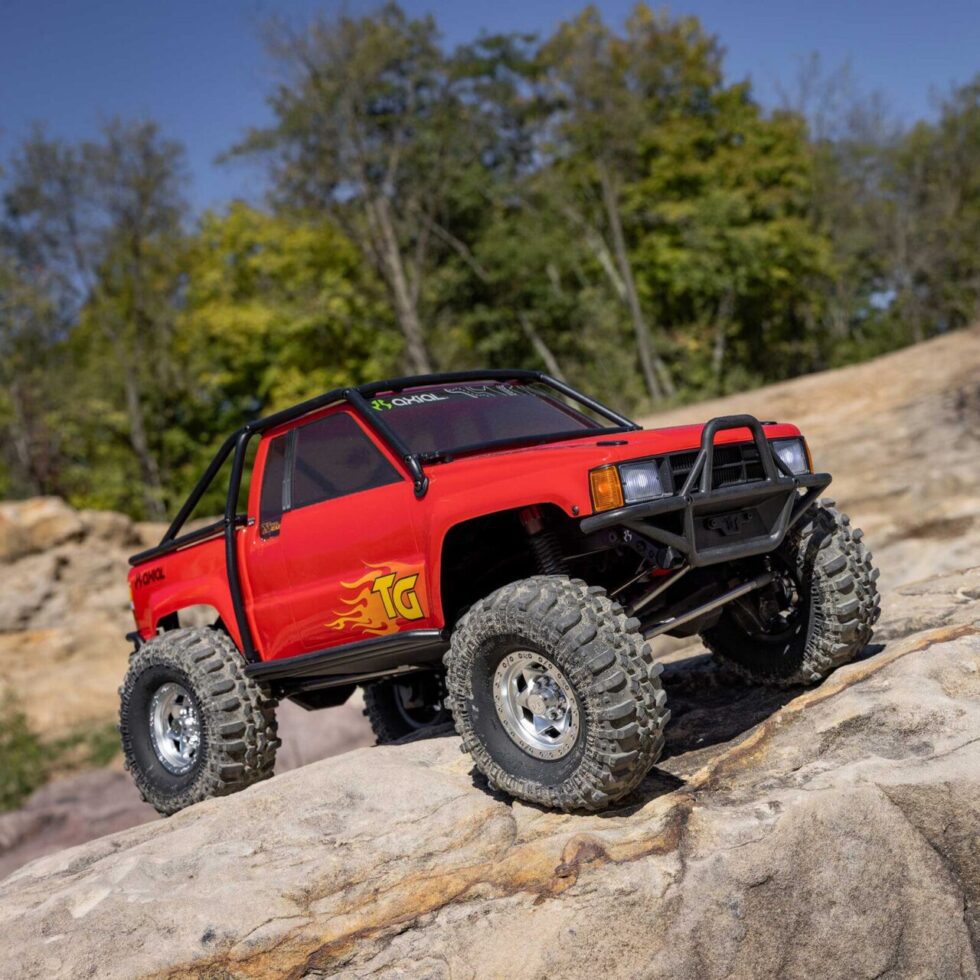 รถสเกลพร้อมเล่น AXI-2062T2 : AXIAL รถสเกล 1/10 SCX10 III 1987 Toyota SR5 4x4 RTR (มอเตอร์ Brushed) สีแดง - Image 8