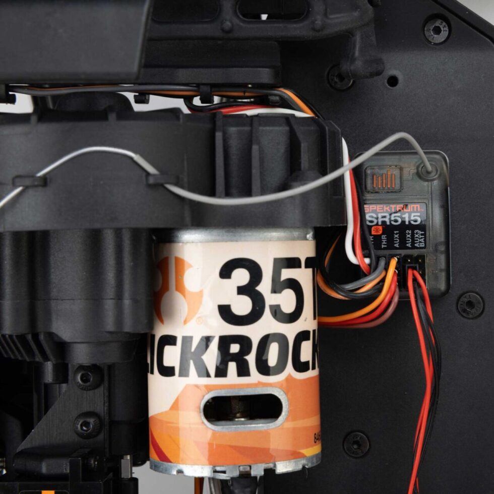 รถสเกลพร้อมเล่น AXI-2037T2 : AXIALSCX10 III Jeep Cherokee XJ 4WD ขนาด 1/10 พร้อมเล่นระบบมอเตอร์แปรงถ่าน สีขาว - Image 20